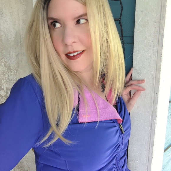 Meet your Posher, Holli - Picture 9 of 17